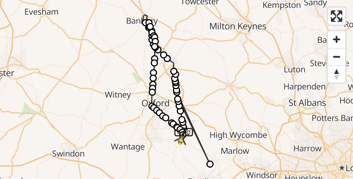 Routekaart van de vlucht: Police Helicopter on its way from Newington